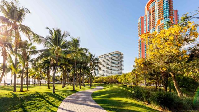 Americans Keep Leaving California and Northeast Cities, Flocking to Southern Destinations