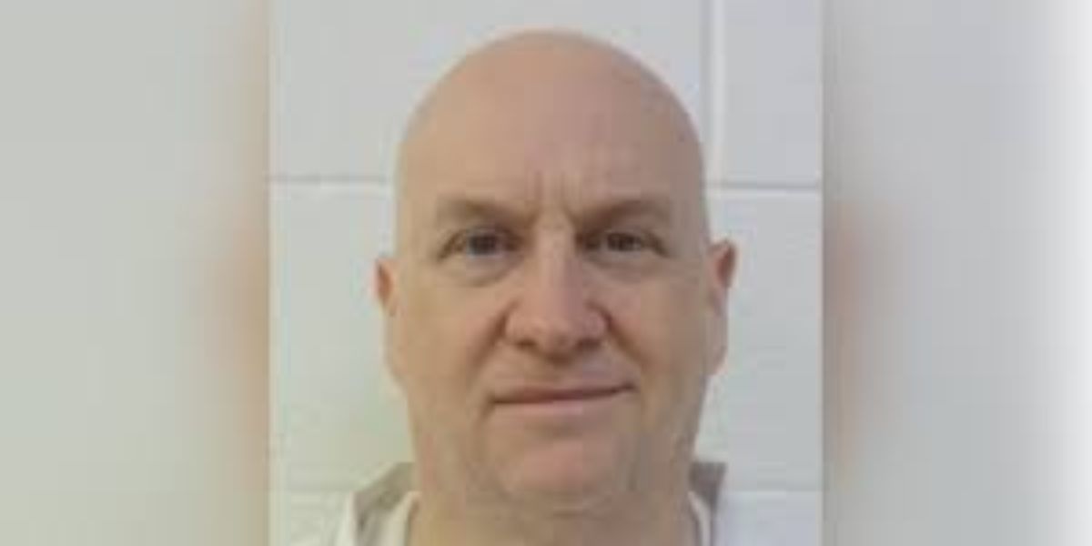 Arkansas Prison Break Ex-Law Enforcement Leader Turned Convict Flees Custody