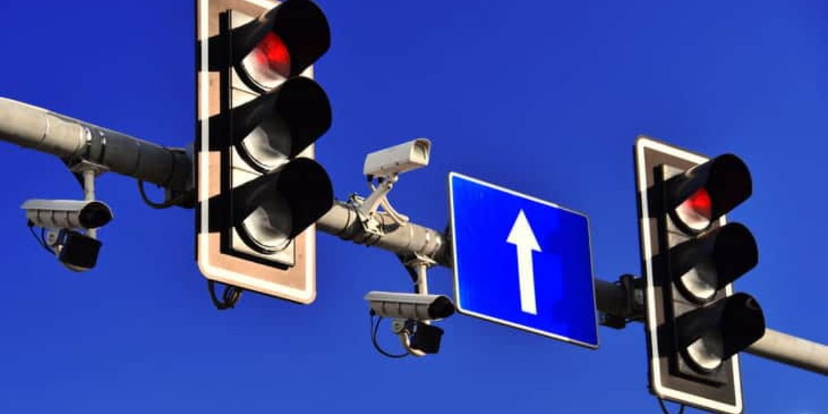 Florida Revamps Red-Light Camera Rules Transparency, Safety, and Privacy at Stake