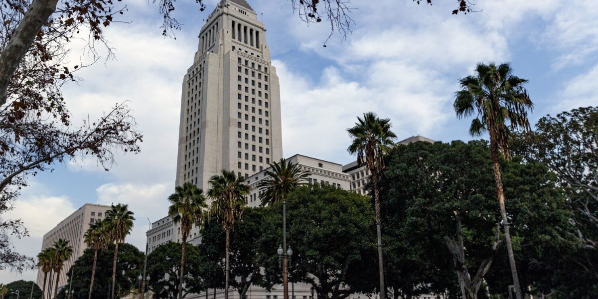 Former LA Deputy Mayor to Plead Guilty for Fake City Hall Bomb Threat