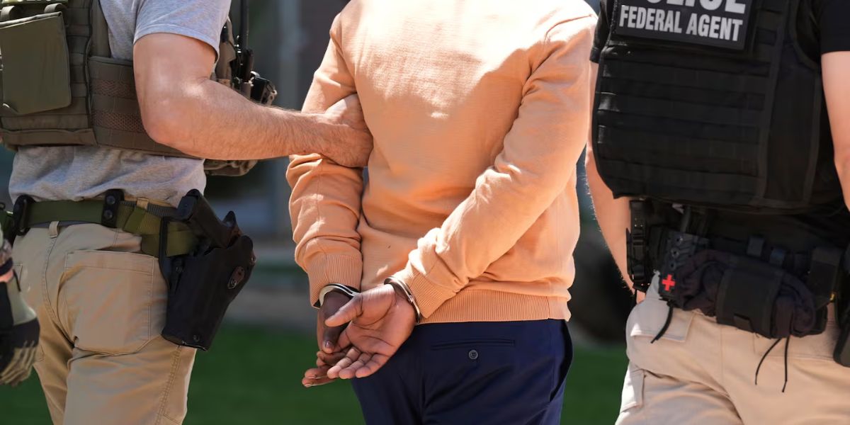 ICE Agents Arrest Immigrants at Miami Immigration Court in Mass Deportation Push