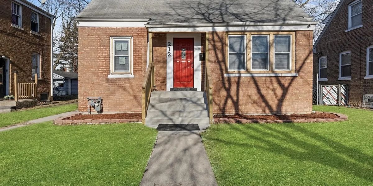 Illinois Town Plans to Use Eminent Domain to Acquire Former Home of Pope Leo XIV