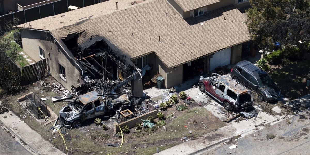 San Diego Plane Crash Kills 3, Injures 8 in Residential Neighborhood