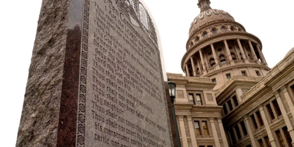 State Vote Brings Ten Commandments Back to the Center of Texas Education Debate