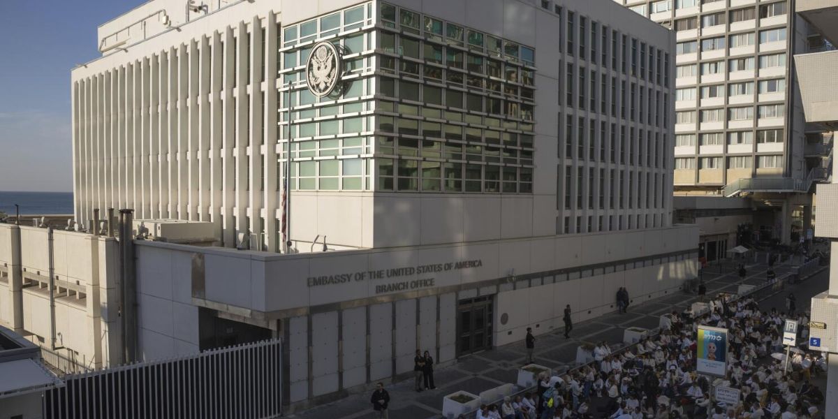 Suspected Firebomber of US Embassy in Tel Aviv Identified as American Citizen
