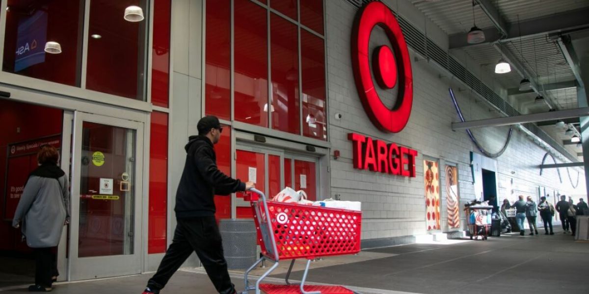 Tariffs May Lead Target to Increase Prices, Company Says Cautiously