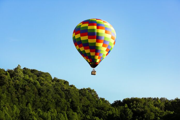 Helen balloon race floats off on Thursday