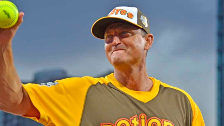 Former Padres Klesko, Hoffman to manage teams at All-American Classic